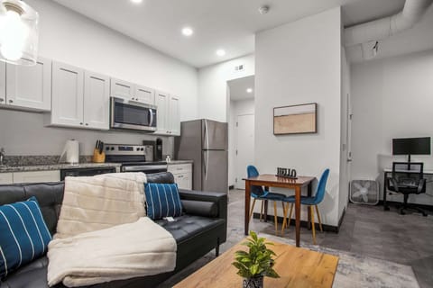 CozySuites | Stunning 1BR in Downtown Pitts. #39