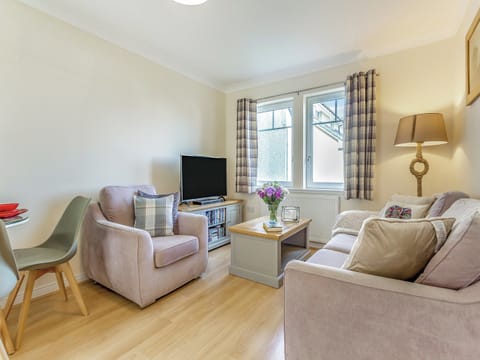 Living room/dining room | Kincraig Apartment, Inverness