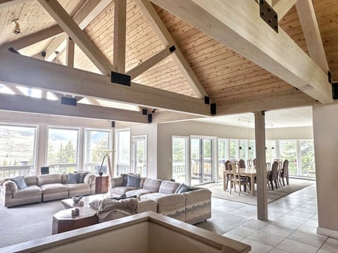 Entry View - Spacious with Open Floor Plan