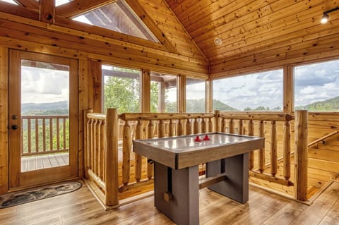 Vacation Rental in Wears Valley with Mountain Views "Awesome Views" - Upper level loft area with air hockey table