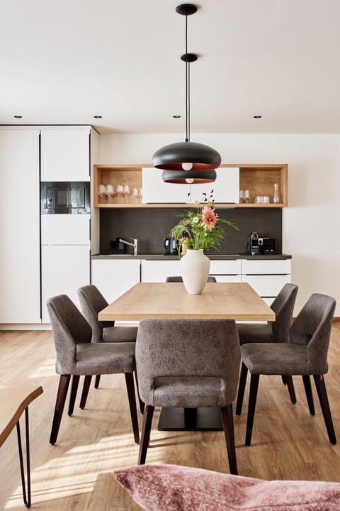 Alpenstolz 4.05 | Private kitchen | Fridge, microwave, oven, stovetop