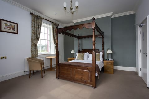Deluxe Double Room | Desk, laptop workspace, blackout drapes, soundproofing