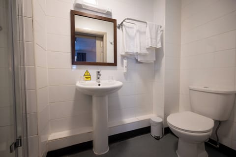 Family Room | Bathroom | Towels, soap