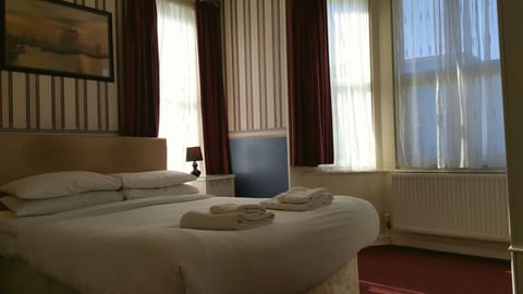 Standard Double Room | Desk, blackout drapes, free WiFi, bed sheets