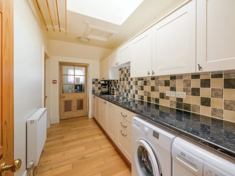 Kitchen area | Winton Cottage - Winton Holidays, Pencaitland