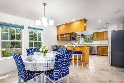 Cozy dining area perfect for shared meals and conversations.