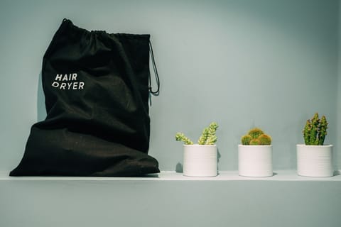 Deluxe Double Room, Lake View | Bathroom | Shower, free toiletries, hair dryer, slippers