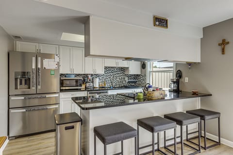 Kitchen | 1st Floor | Drip Coffee Pot | Blender | Instant Pot