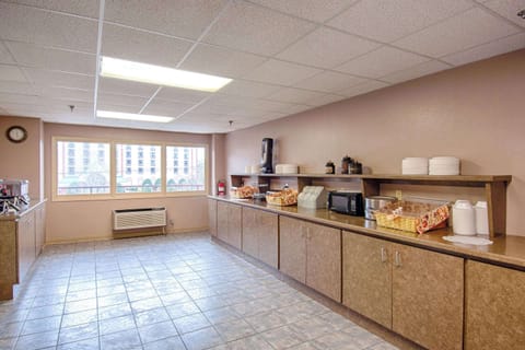 Free daily full breakfast