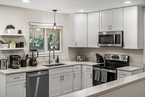 Fully equipped kitchen