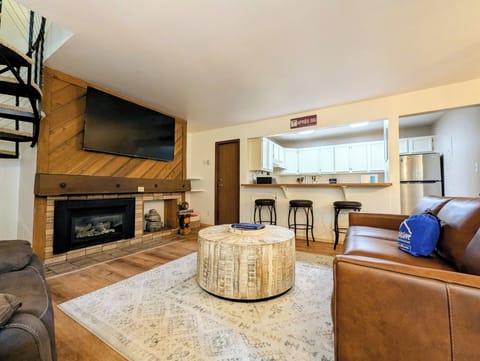 Spacious living room