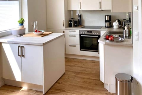 33ca9407 f464 4676 8989 a809482b2dec