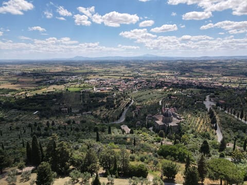 Horizon, Landscape, Residential Area, Land Lot, Bird'S-Eye View, Human Settlement, Aerial Photography, Rural Area, Suburb, Slope