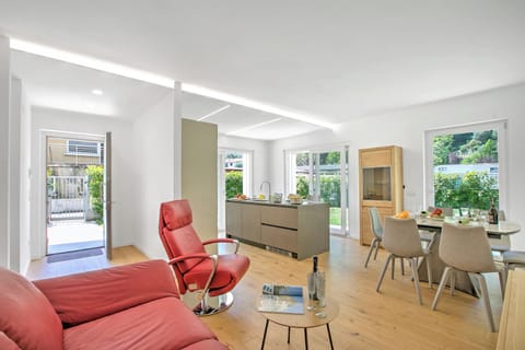 Family Apartment, 2 Bedrooms, 2 Bathrooms (Casa Rudolfo) | Living area | 21-inch flat-screen TV with cable channels