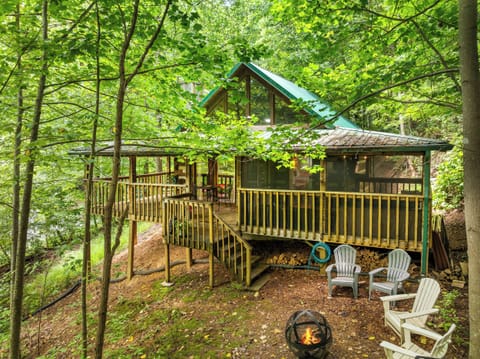 Gather under the stars for s’mores and storytelling around the fire!