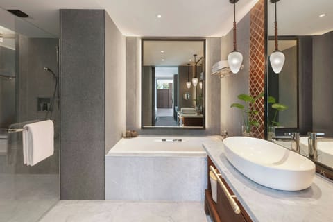 Family Apartment, 2 Bedrooms, Garden View | Bathroom | Free toiletries, hair dryer, bathrobes, bidet