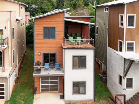 Welcome to Magic Mountain!