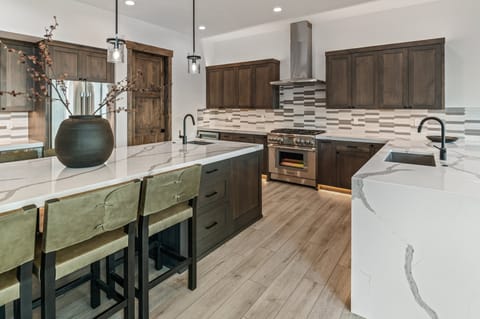 Large open Fully appointed Kitchen