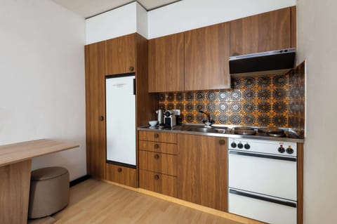 kitchen in second apartement