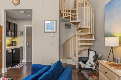 Studio, 1 Queen Bed with Sofa bed (1 Bedroom) | Interior