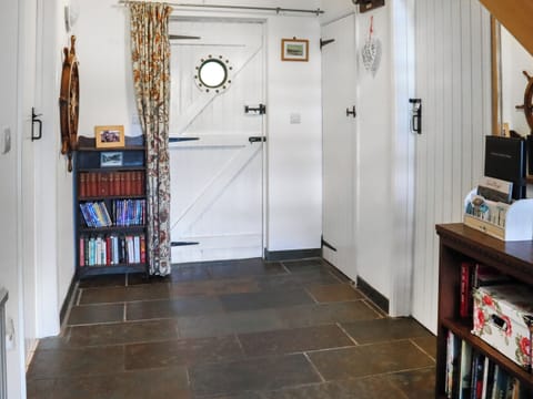 Interior | Holly Cottage, Angle