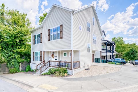 Welcome to your Fayetteville retreat—modern three story home with private driveway & garage, just a few blocks from campus.
