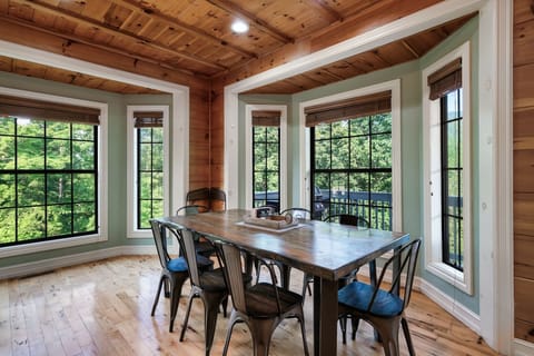 x-comingsoon!SmokySummitParadise_284512