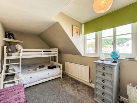 Bunk bedroom | Olveston, Llandudno