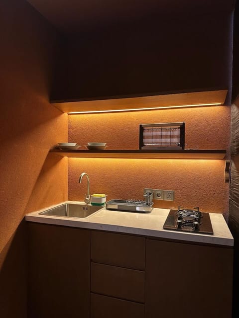 Superior Room, 1 Bedroom, Non Smoking, Balcony | Private kitchen