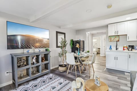 A cozy hideaway: enjoy movie marathons and cozy evenings in this inviting space.