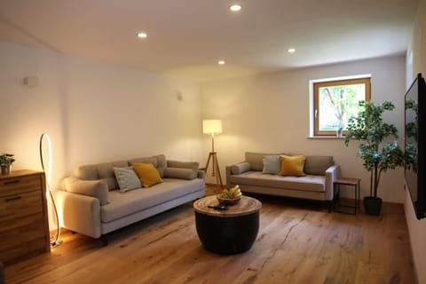 Apartment | 2 bedrooms, Internet