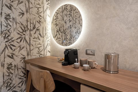 Superior Double Room, Sea View | Free minibar, in-room safe, blackout drapes, free cribs/infant beds