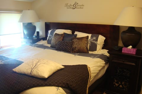 Luxury Apartment, 1 Bedroom, Kitchen | 1 bedroom, premium bedding, desk, iron/ironing board