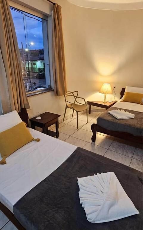 Conjugado Quadruplo | Free WiFi, bed sheets