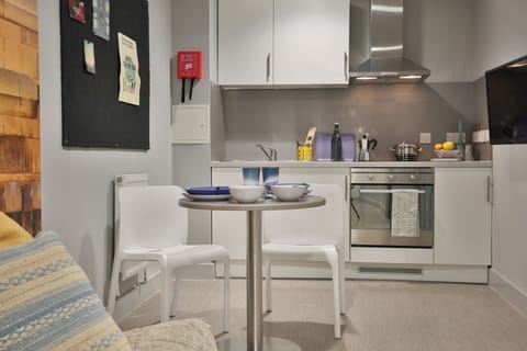 Studio, Non Smoking | Private kitchen