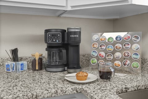 Plate, Food, Appliance, Coffee Cup, Furniture