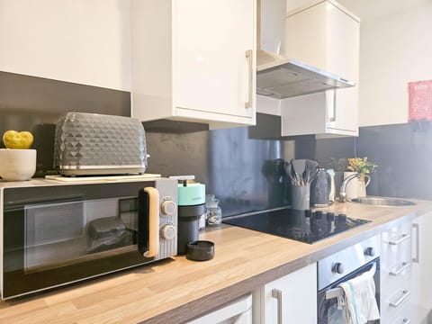 Churchill Studio - 1 Bedroom Studio - Uplands (8115)