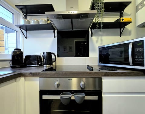 Electric kettle, toaster