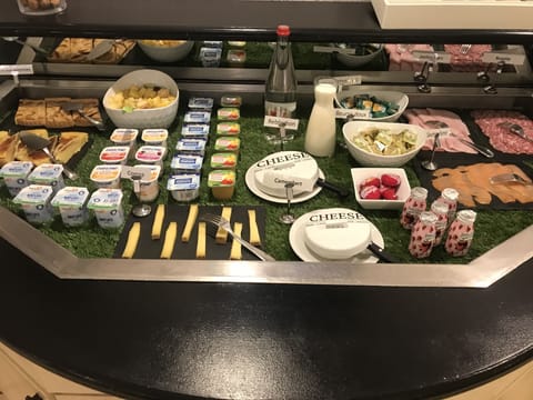 Daily buffet breakfast (EUR 11.90 per person)