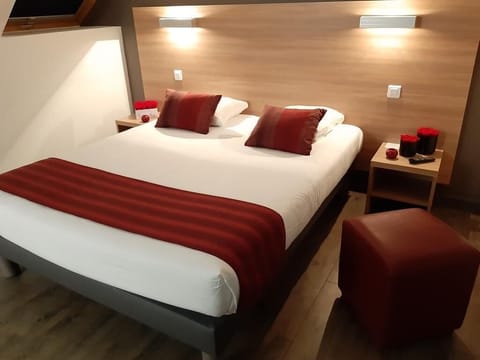 Premium bedding, individually furnished, desk, blackout drapes