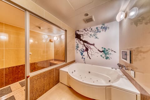 Executive Double Room | Bathroom | Separate tub and shower, jetted tub, designer toiletries, bathrobes