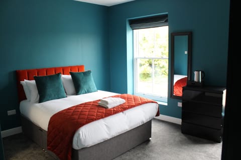 Superior Double Room | Desk, laptop workspace, iron/ironing board, free WiFi