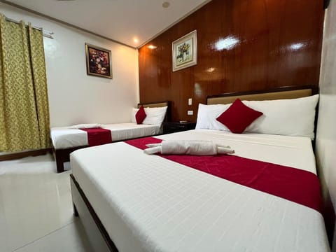 Superior Twin | Desk, rollaway beds, free WiFi, bed sheets