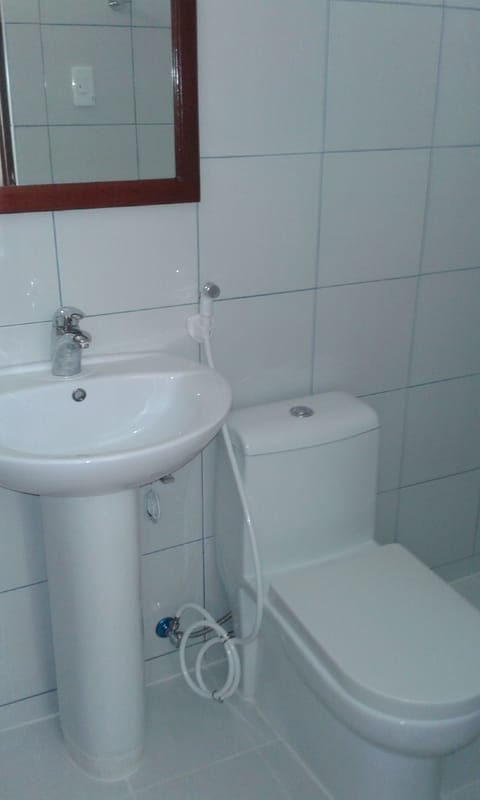 Shower, free toiletries, slippers, bidet