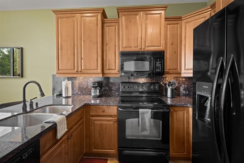 Fully equipped kitchen