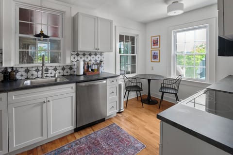 Enjoy your morning coffee in the cozy corner of the kitchen with capitol views.