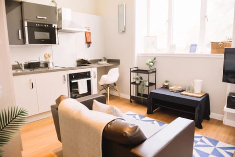 Apartment, 1 Bedroom, Non Smoking | Living area