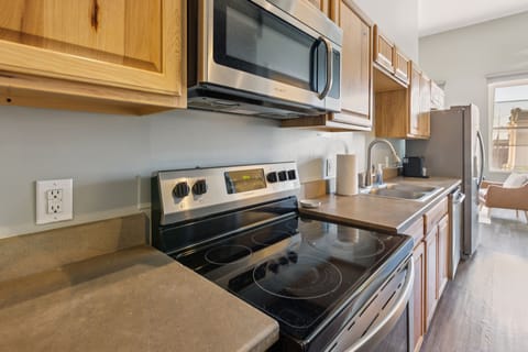 Indoors, Kitchen, Cooktop, Appliance, Microwave