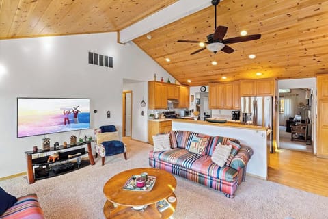 Living Room - Main Living Area w/ Plenty of Windows & Natural Light + LAKE VIEWS!
