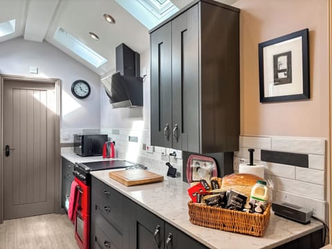 Kitchen | Jasmine Cottage, Grassington